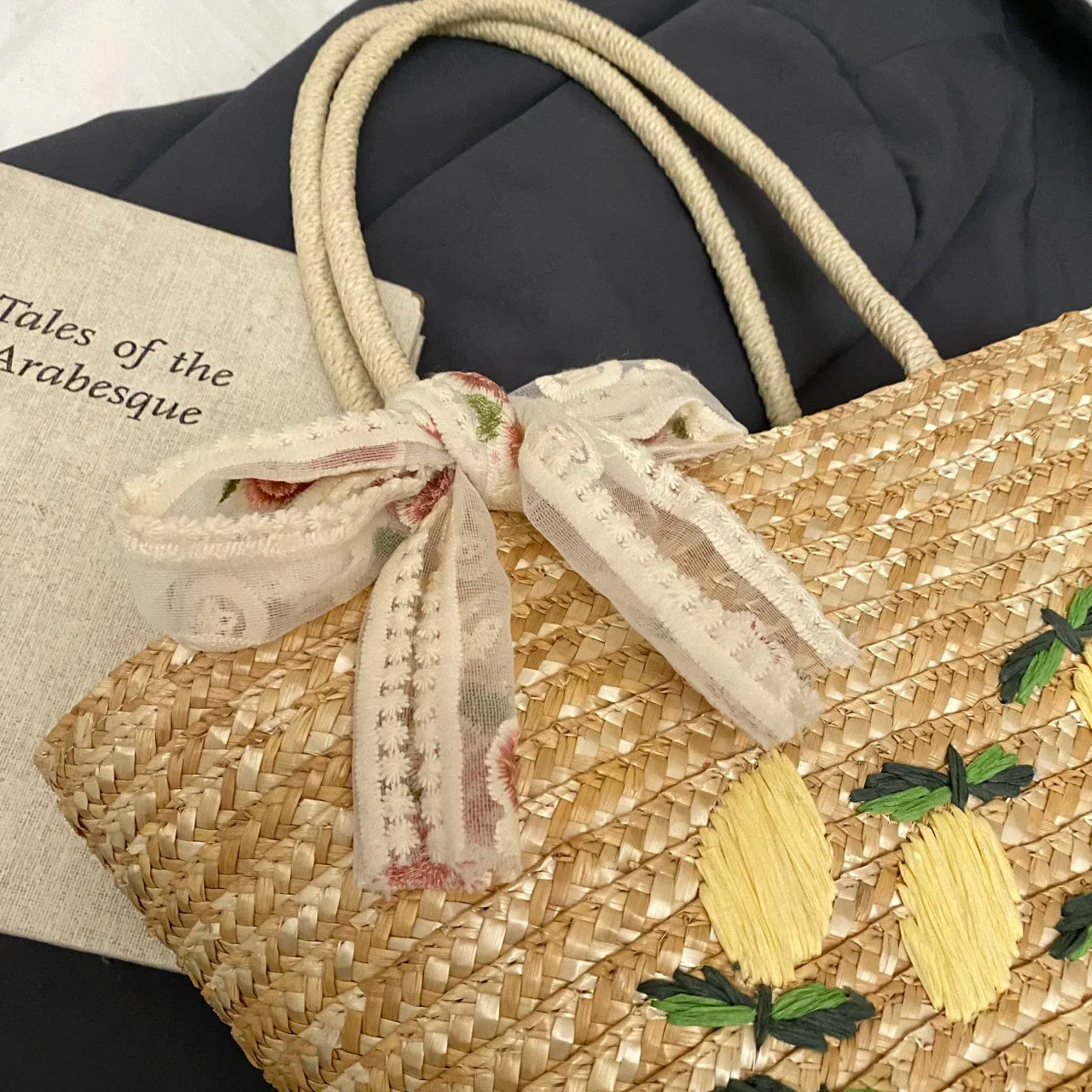 Sac de Plage en Paille Fait Main – Brodé & Bohème | Sac À Épaule Grande Capacité | Panier Rotin Été | S, M & L