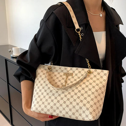 Soft leather tote bag – Large capacity with accessories