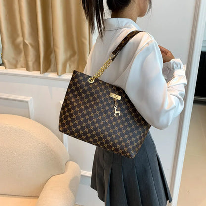 Soft leather tote bag – Large capacity with accessories