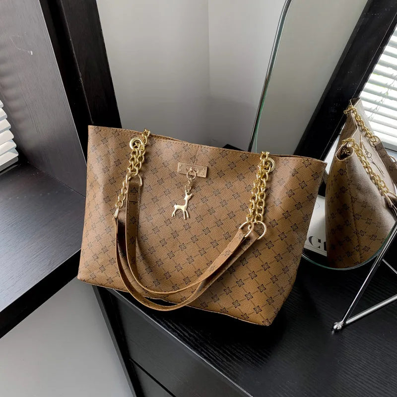 Soft leather tote bag – Large capacity with accessories