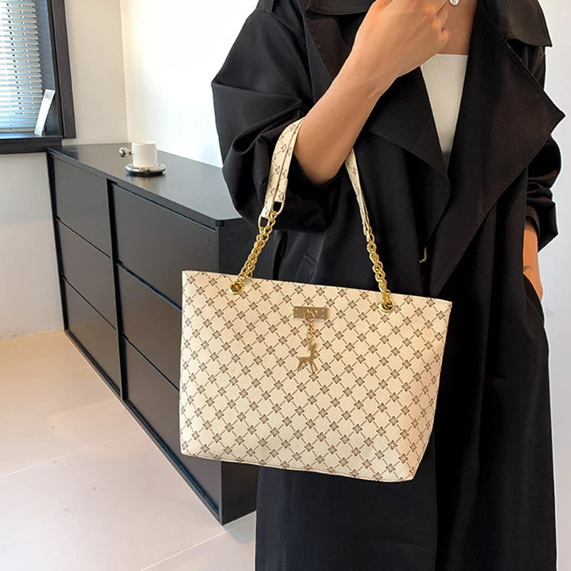 Soft leather tote bag – Large capacity with accessories