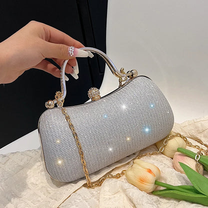 Evening party bags: This year, there is a trend for sophisticated and feminine women's bags. There are simple buttoned small bag