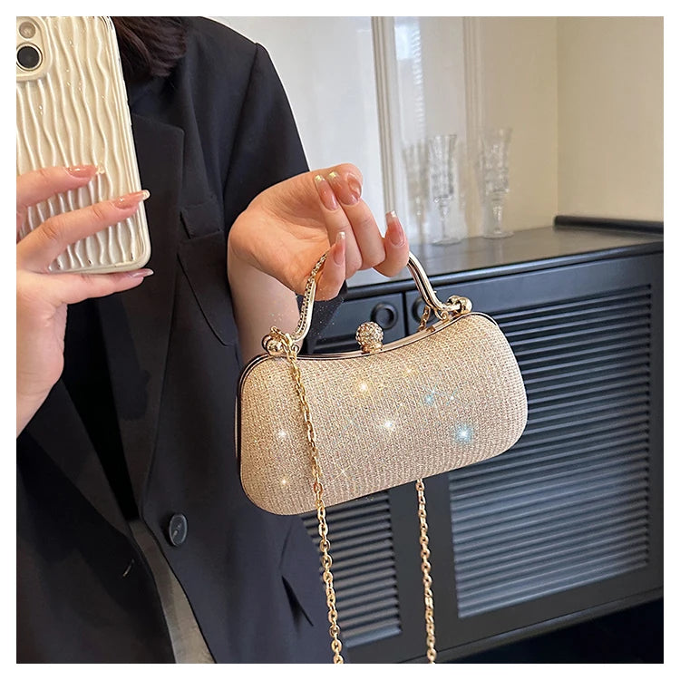 Evening party bags: This year, there is a trend for sophisticated and feminine women's bags. There are simple buttoned small bag