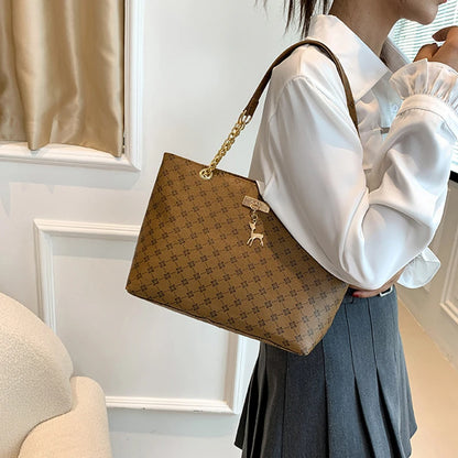 Soft leather tote bag – Large capacity with accessories